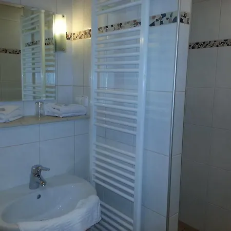 Schmucker Jaeger - Garni